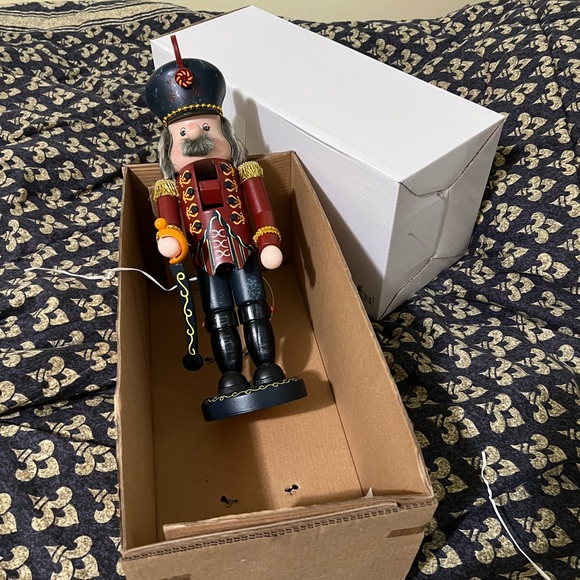 Zim’s Nutcracker collectible !!!FIRM - Picture 1 of 7